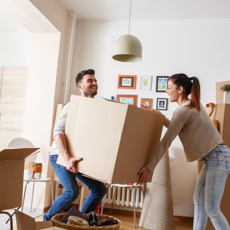 Get free quotes from movers in Sharjah- Service Market
